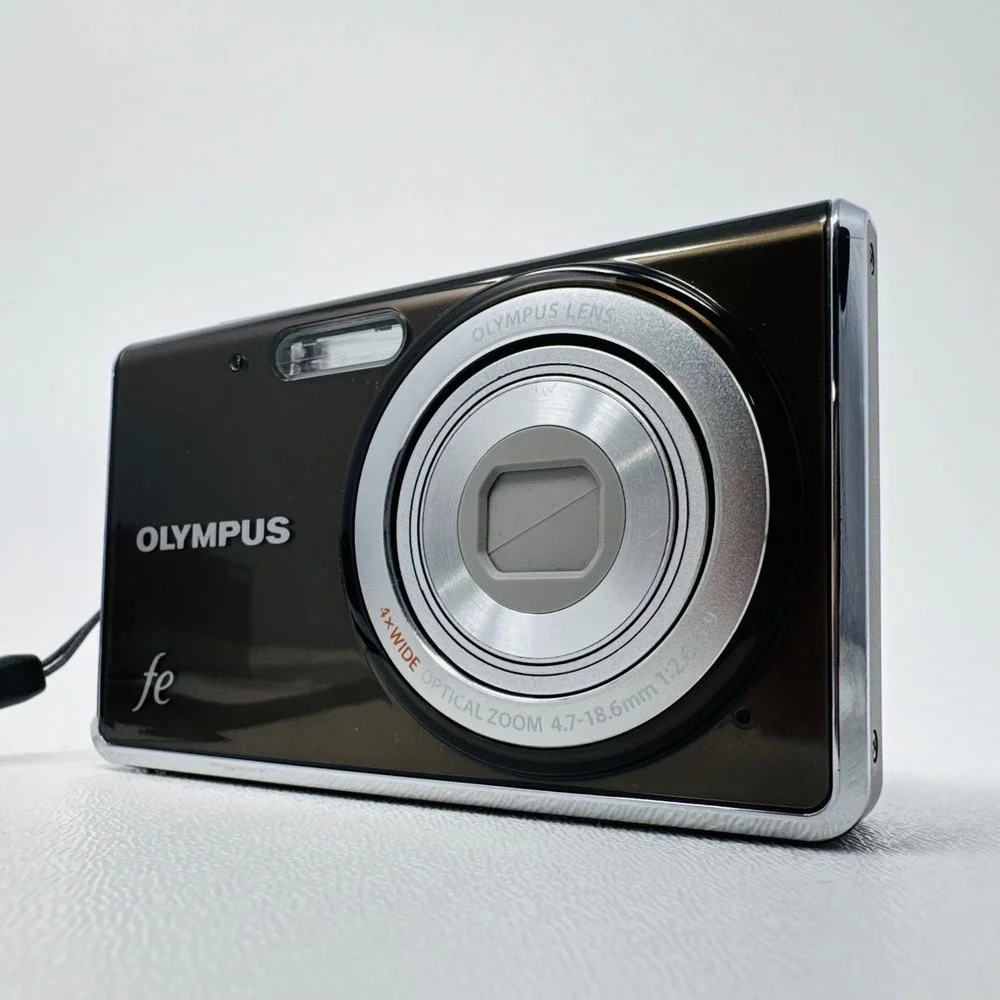Olympus FE-4020 Digital Camera 14MP 4x Optical Zoom with Box and 8GB SDHC